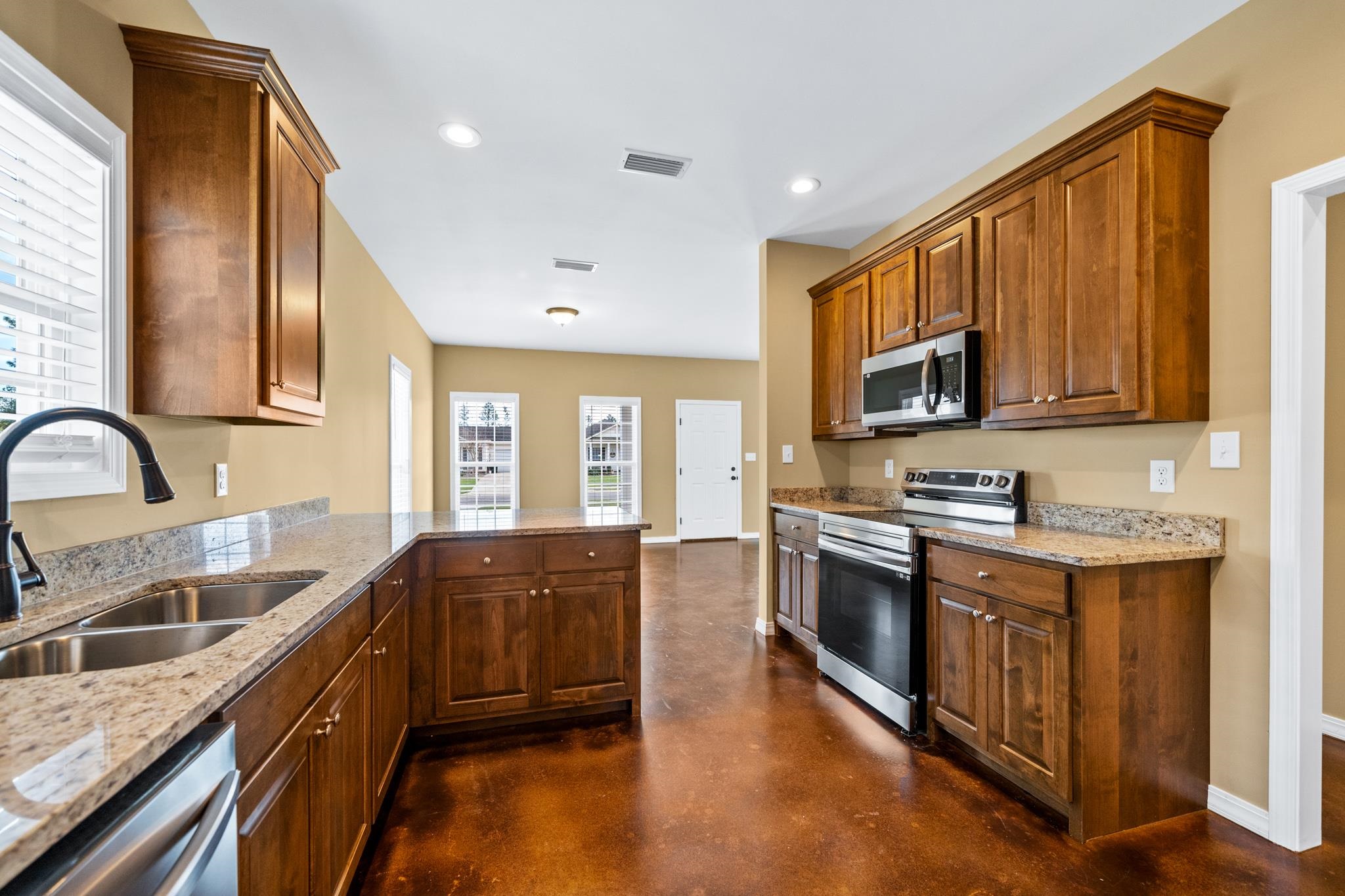 33192 Stables Drive, Unit A Daphne, AL 36527 - Photo 10 of 18