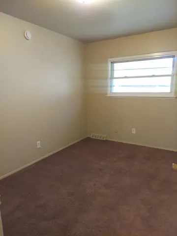 $1,525 | 1120 Lincoln Avenue, Rockford, IL 61102