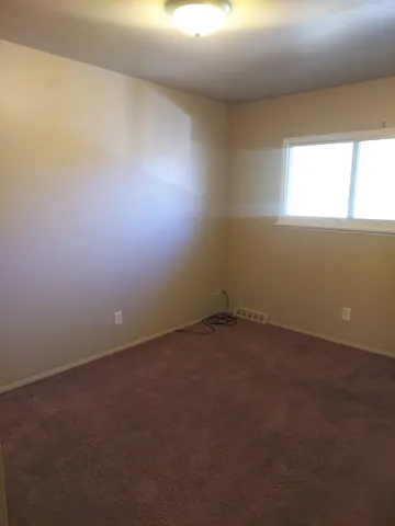 $1,525 | 1120 Lincoln Avenue, Rockford, IL 61102