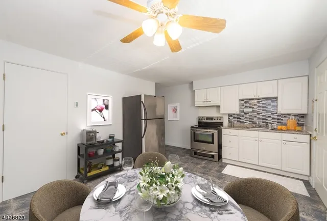 $1,595 | 62 King Cole Road, Unit 8A, Hamburg, NJ 07419