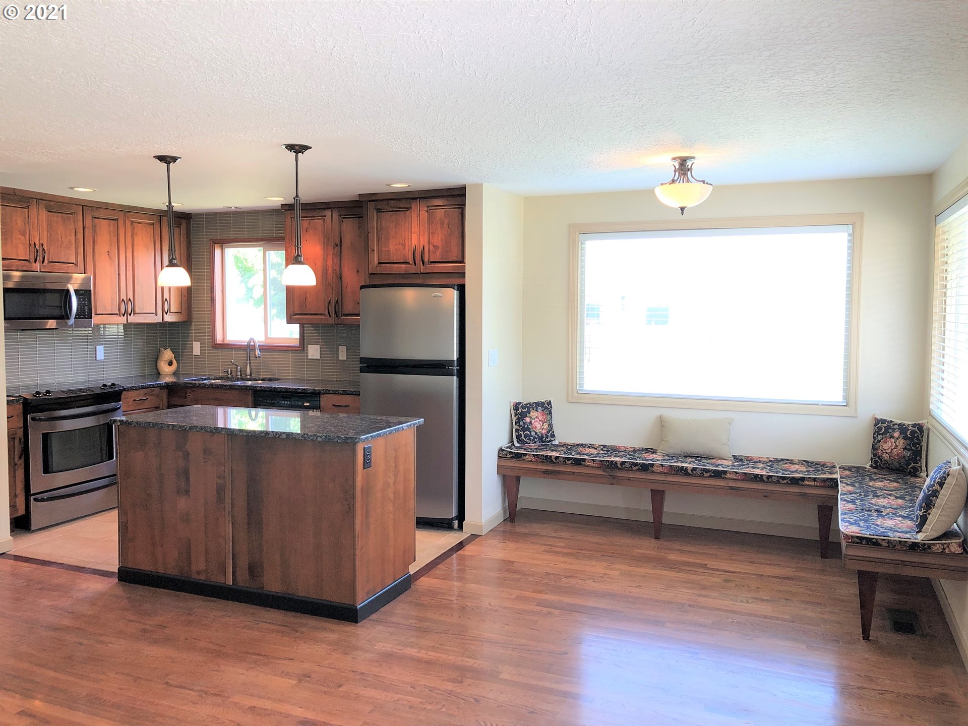 1421 Umpqua Road Woodburn, OR 97071 - Photo 4 of 20 Gallery Image 4