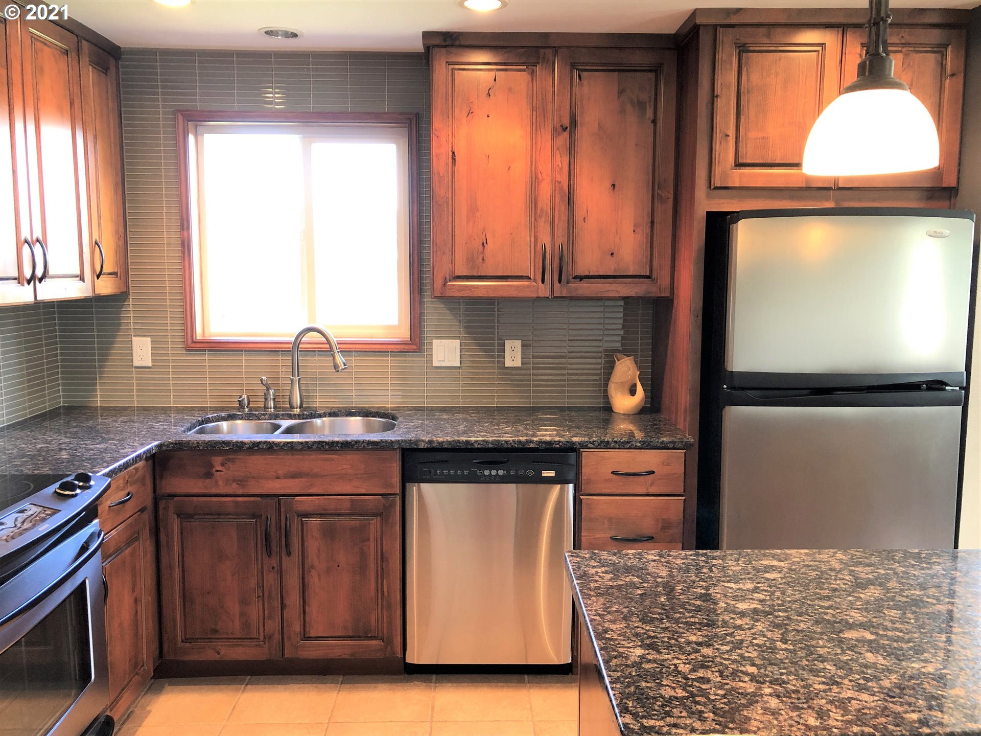 1421 Umpqua Road Woodburn, OR 97071 - Photo 7 of 20 Gallery Image 7