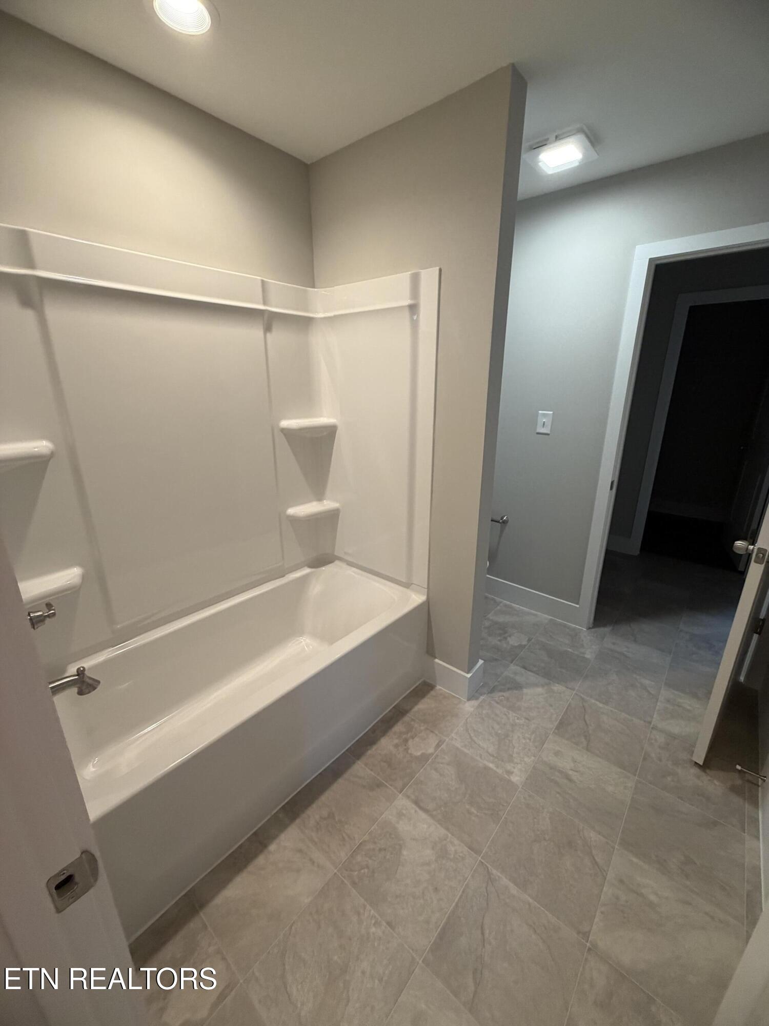 120 Kirbyberry Road, Unit LOT 50B Oak Ridge, TN 37830 - Photo 15 of 42 IMG_4405