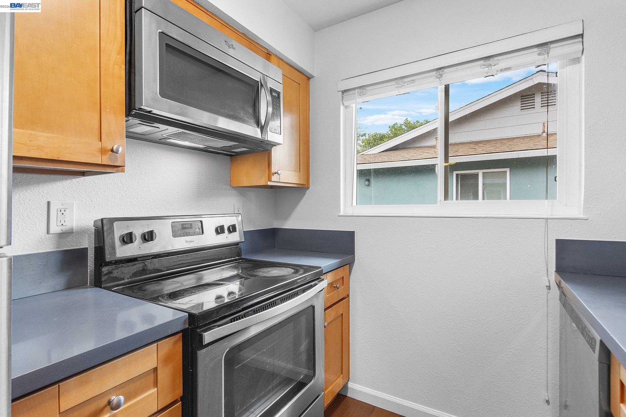 1044 Mohr Lane, Unit D Concord, CA 94518 - Photo 7 of 23