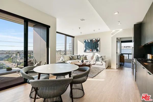 $4,250 | 3688 Overland Avenue, Unit 304, Los Angeles, CA 90034