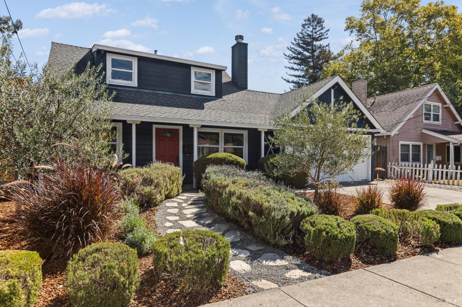 320 Foster Road Napa, CA 94558 - Photo 3 of 31 Gallery Image 3