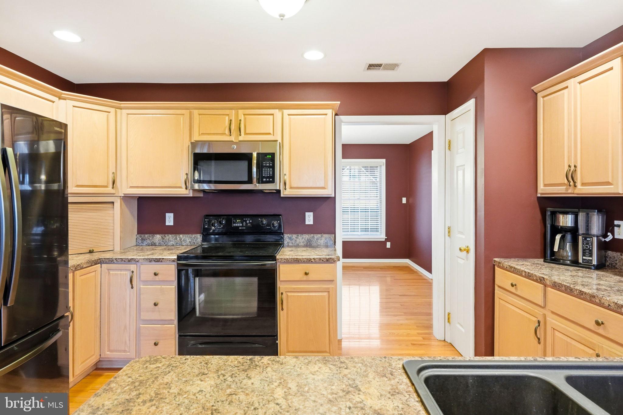 5529 Summit Street Whitehall, PA 18052 - Photo 14 of 64