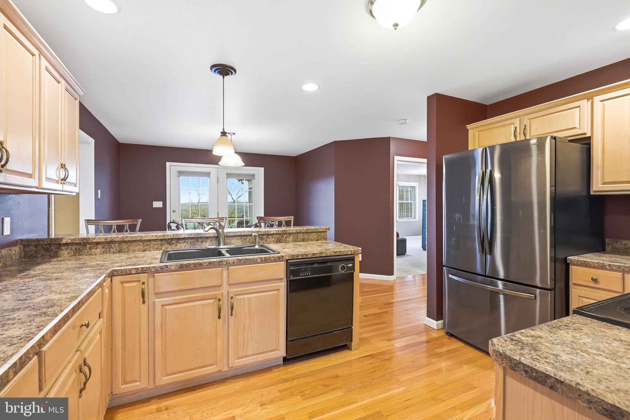 5529 Summit Street Whitehall, PA 18052 - Photo 16 of 64