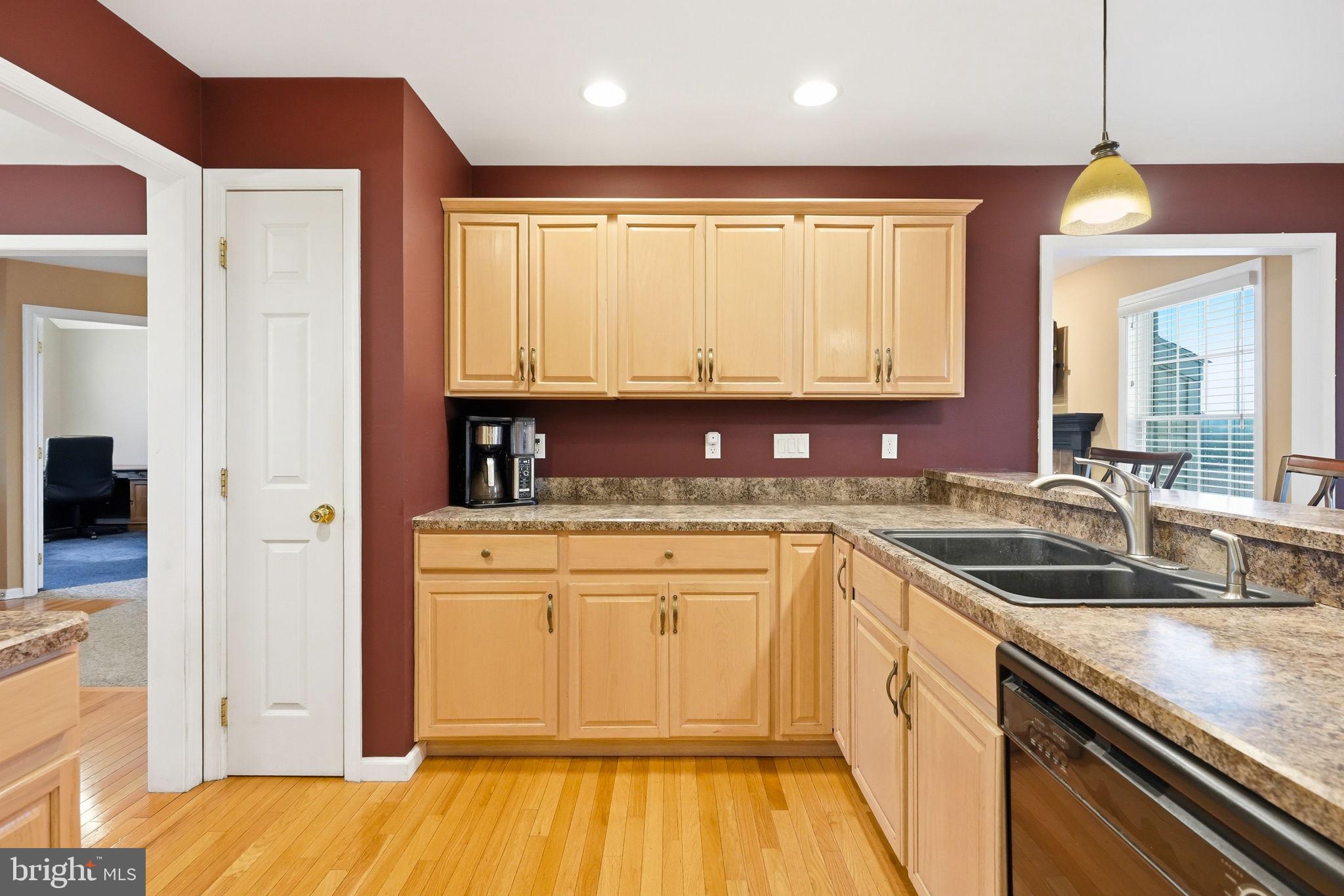 5529 Summit Street Whitehall, PA 18052 - Photo 18 of 64