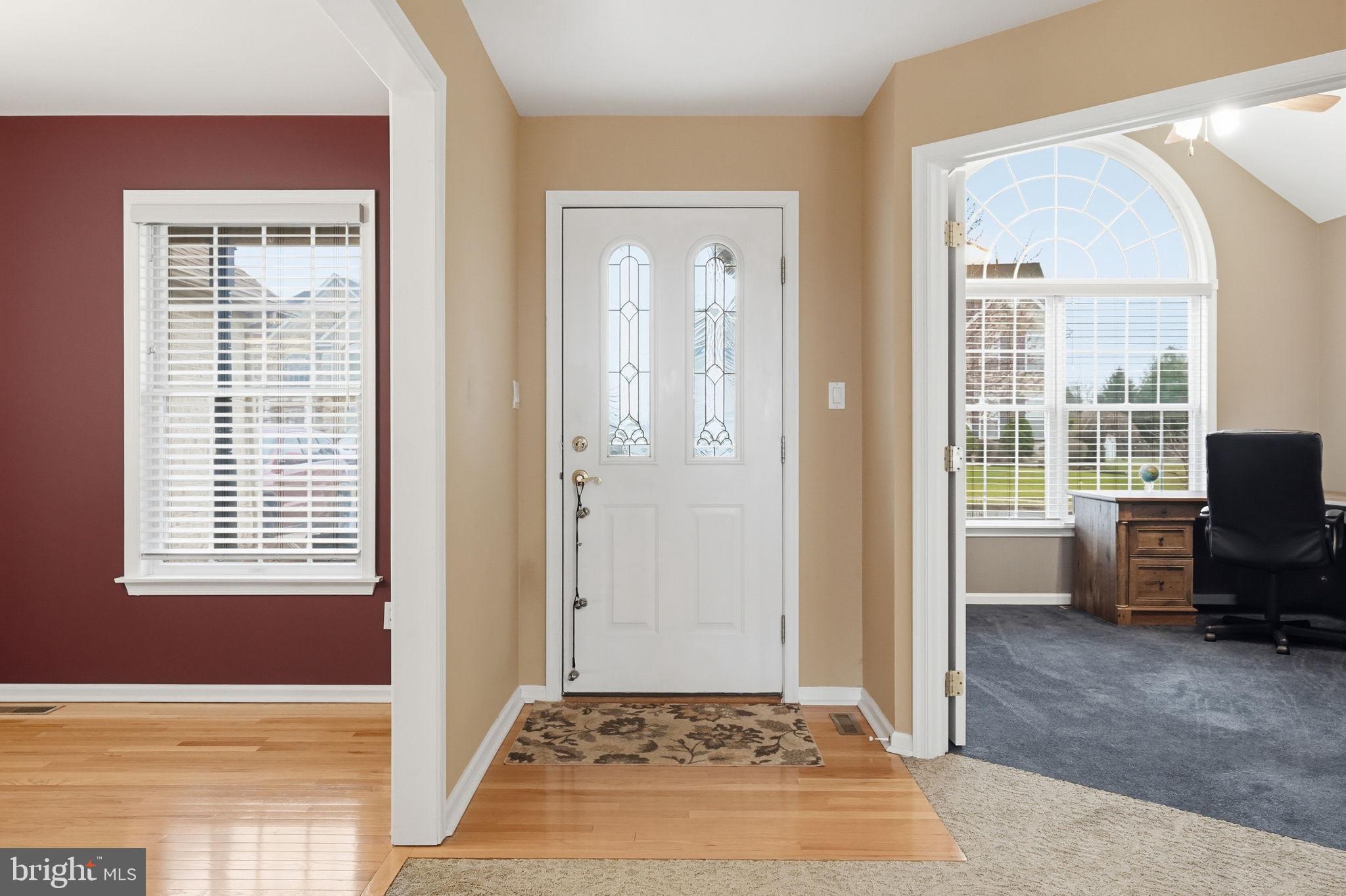5529 Summit Street Whitehall, PA 18052 - Photo 4 of 64