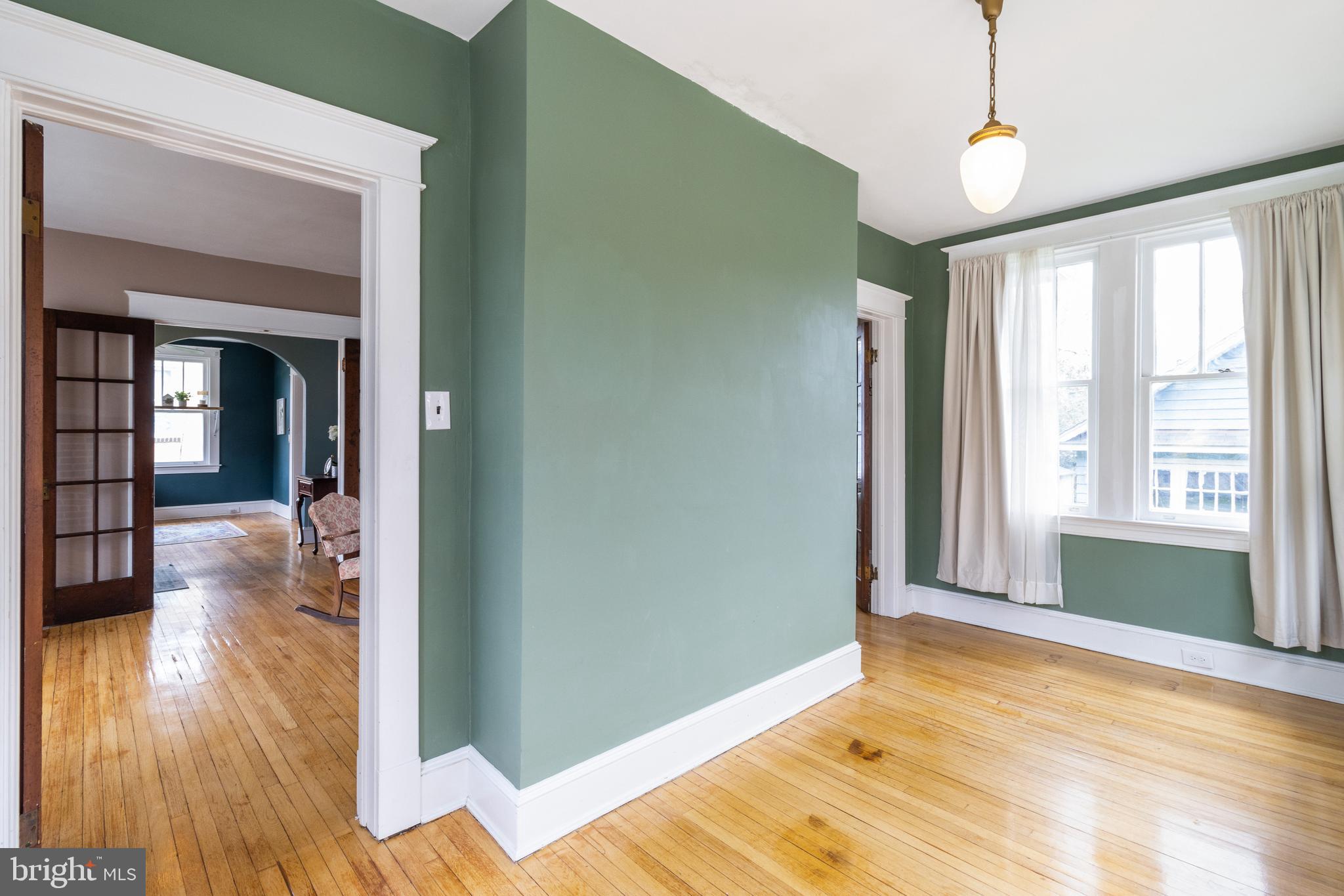 4303 Kensington Road Baltimore, MD 21229 - Photo 11 of 54