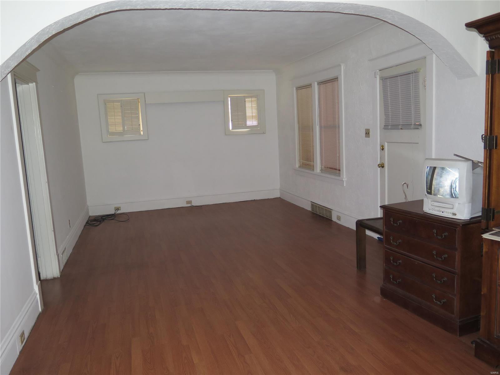 2332 Woodson Road St. Louis, MO 63114 - Photo 23 of 27 Gallery Image 23