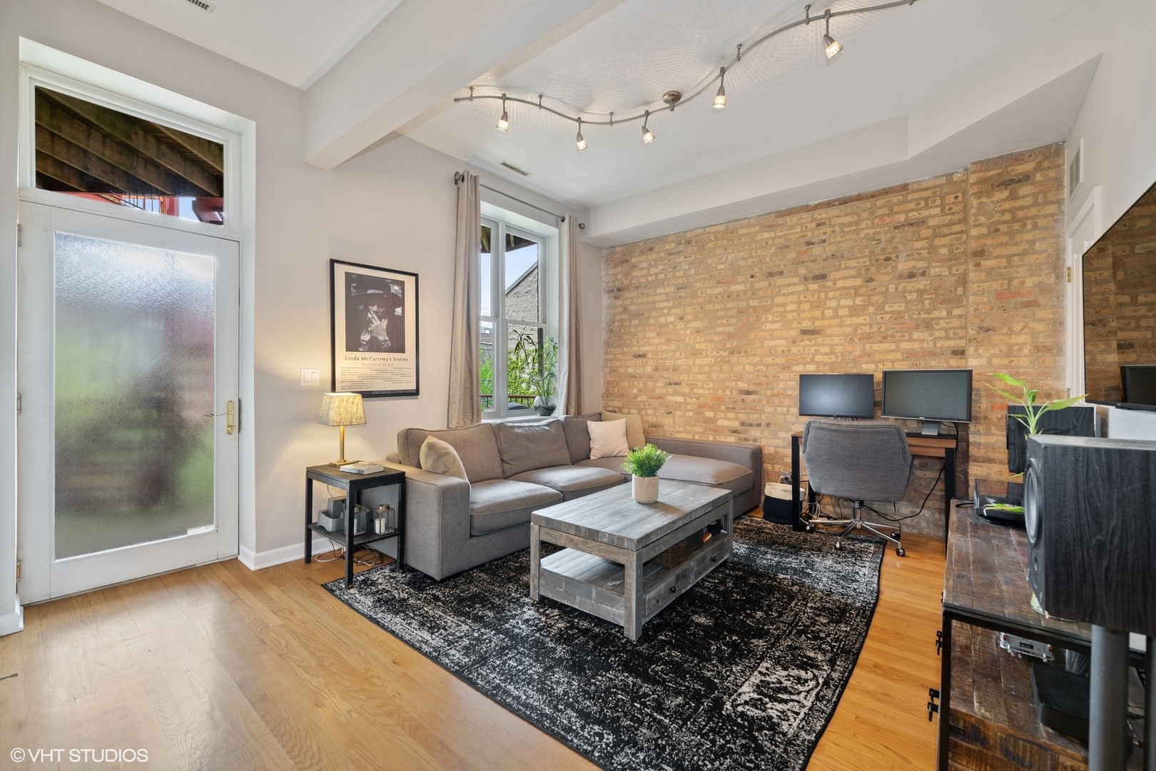 1806 West Rice Street, Unit 2N Chicago, IL 60622 - Photo 2 of 11