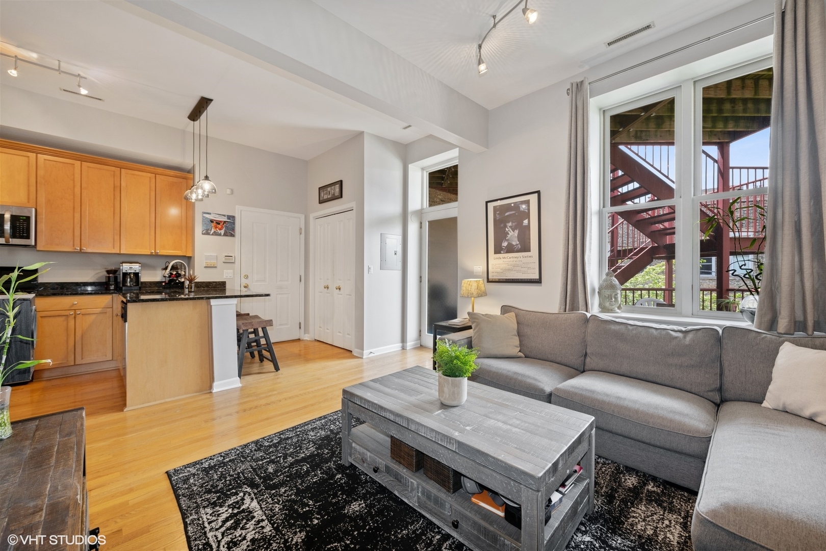 1806 West Rice Street, Unit 2N Chicago, IL 60622 - Photo 4 of 11