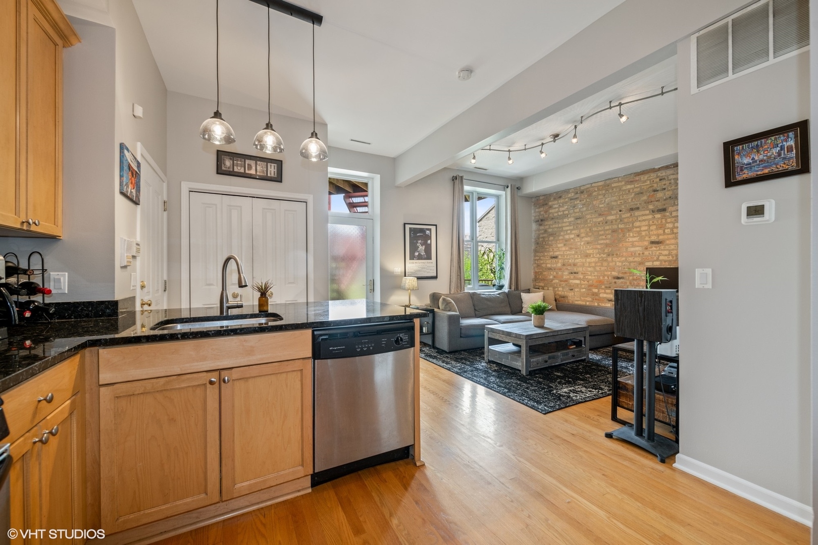 1806 West Rice Street, Unit 2N Chicago, IL 60622 - Photo 7 of 11