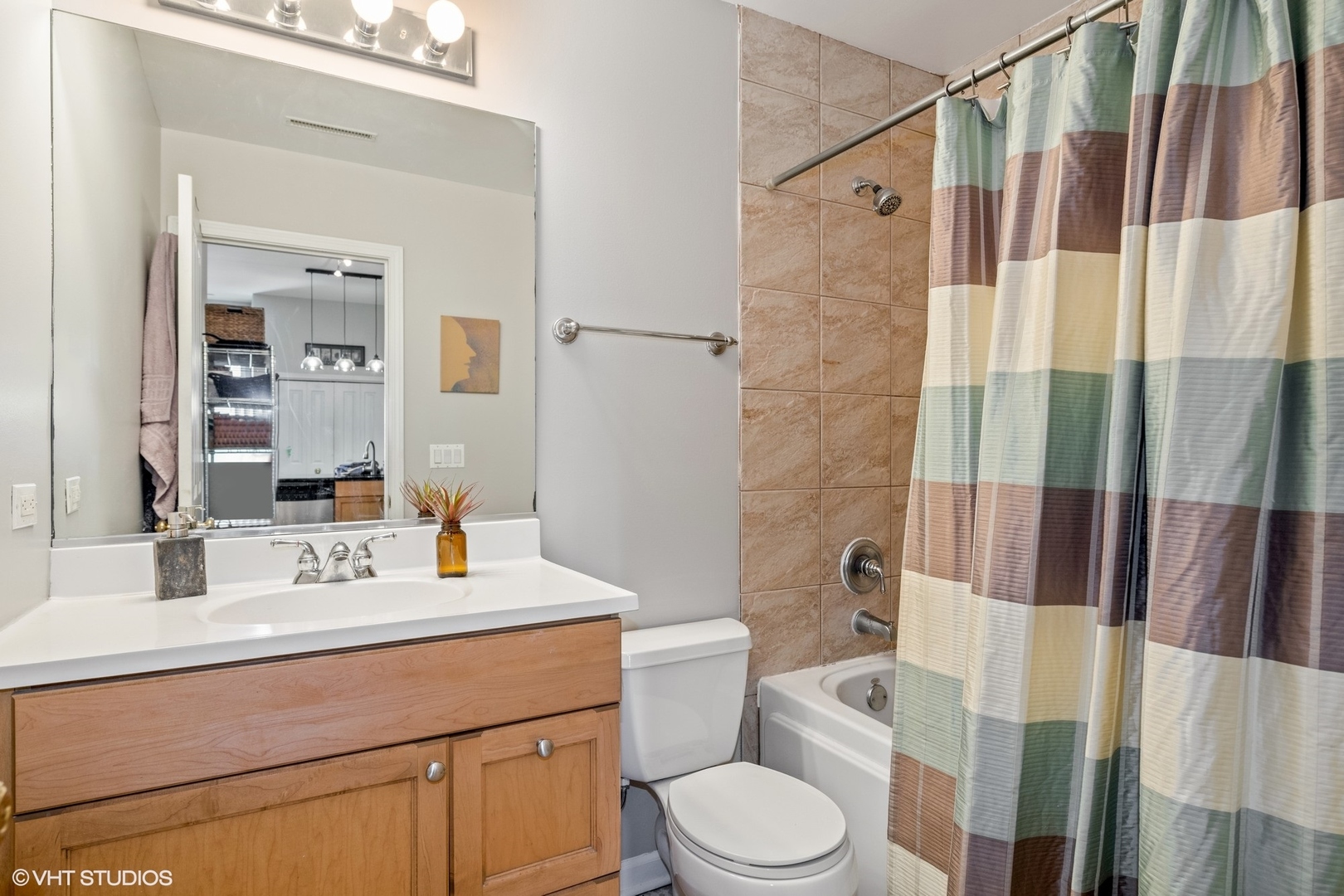 1806 West Rice Street, Unit 2N Chicago, IL 60622 - Photo 9 of 11