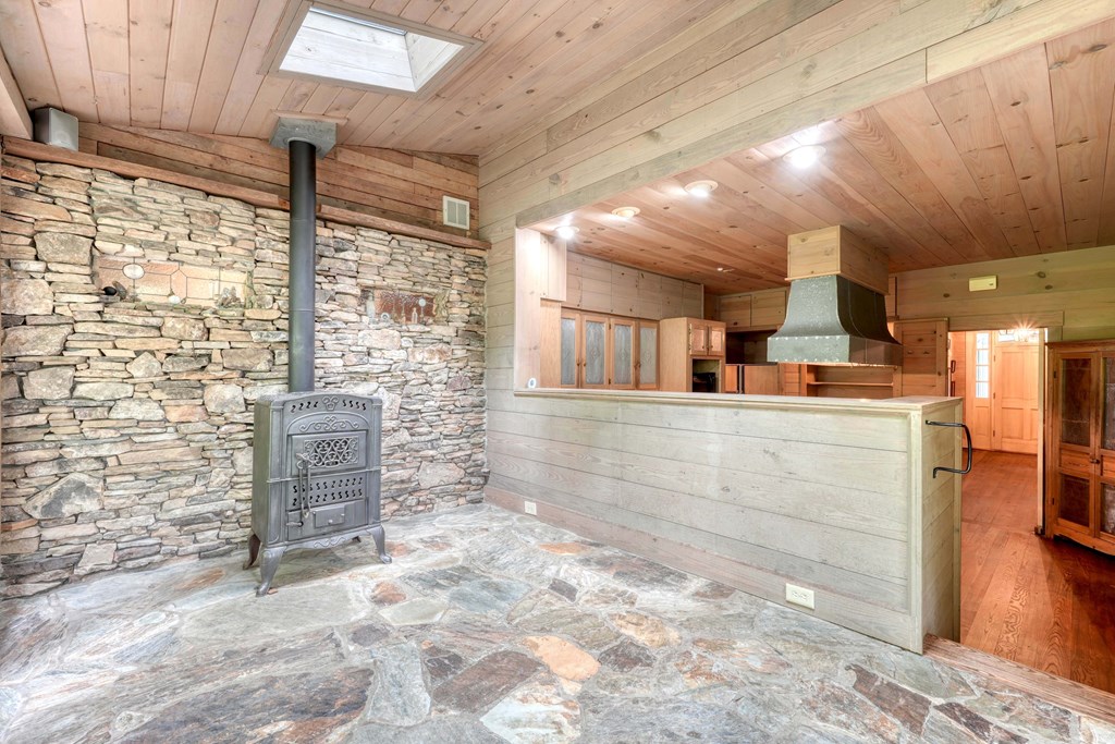 2350 Dial Road Blue Ridge, GA 30513 - Photo 15 of 76