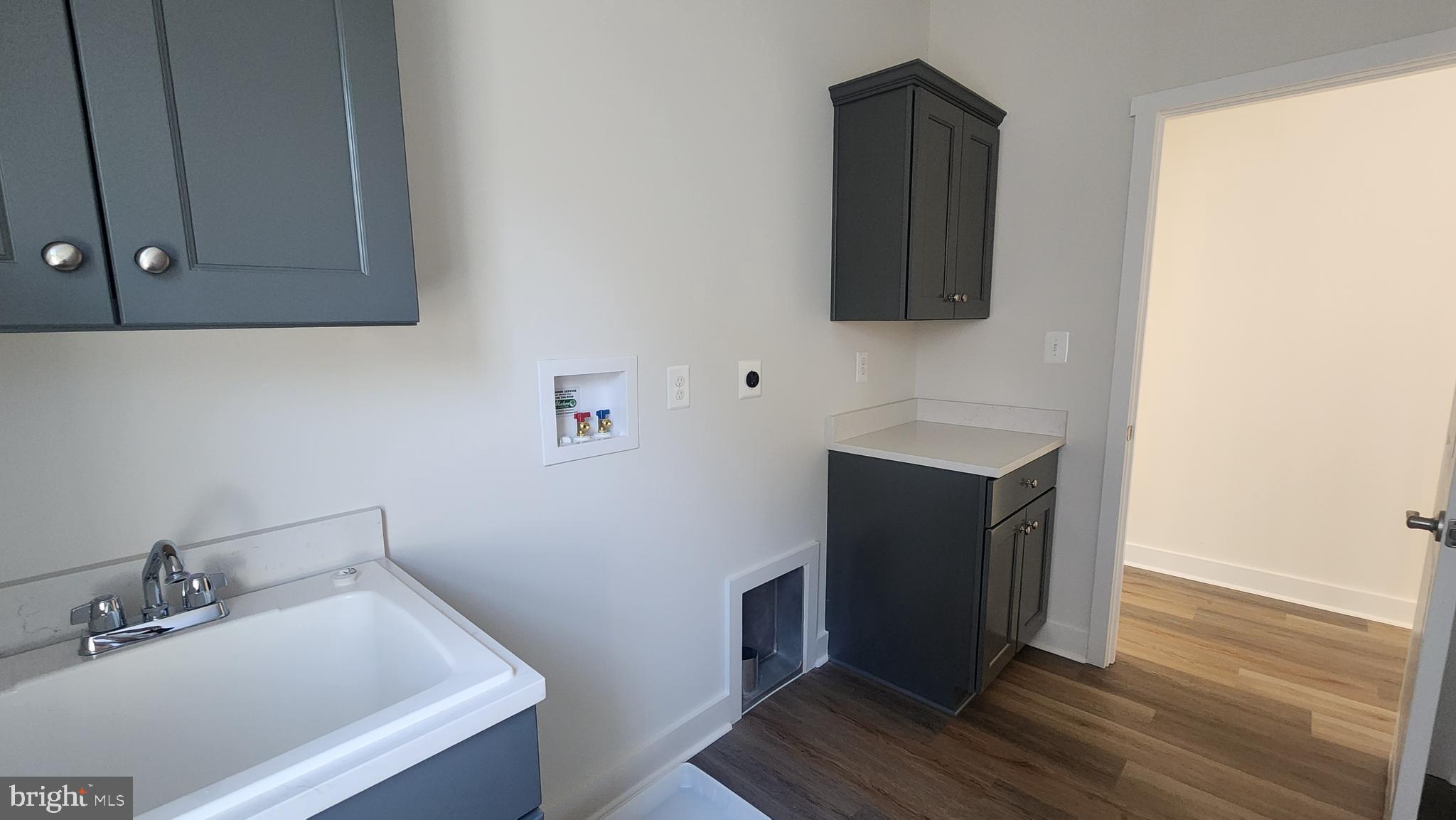 126 Sadie Way Arnold, MD 21012 - Photo 18 of 41 a bathroom with a sink and a mirror