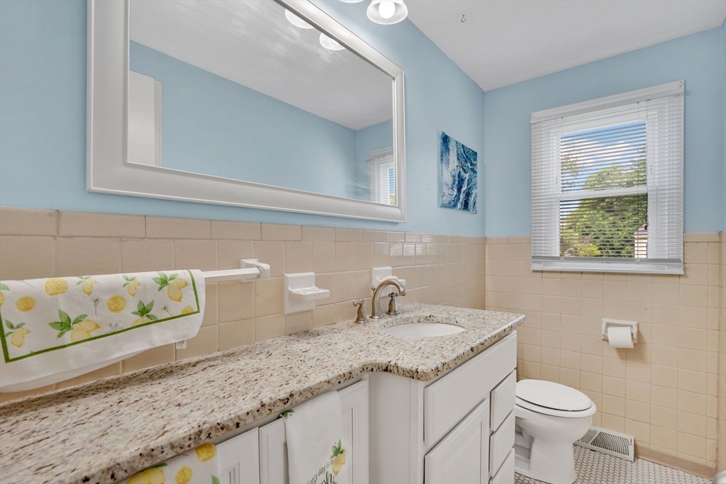 213 Clover Road Ludlow, MA 01056 - Photo 12 of 27 Gallery Image 12