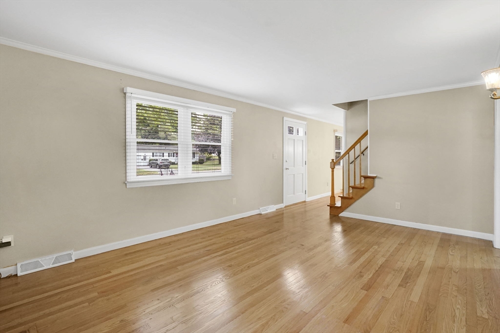 213 Clover Road Ludlow, MA 01056 - Photo 3 of 27 Gallery Image 3
