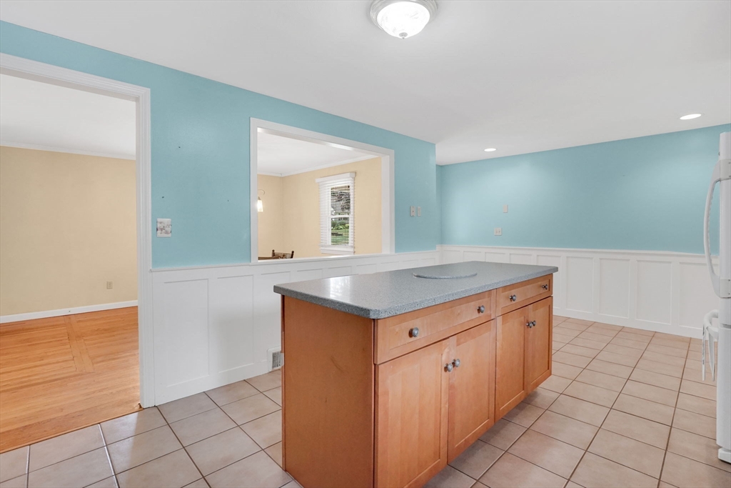 213 Clover Road Ludlow, MA 01056 - Photo 9 of 27 Gallery Image 9