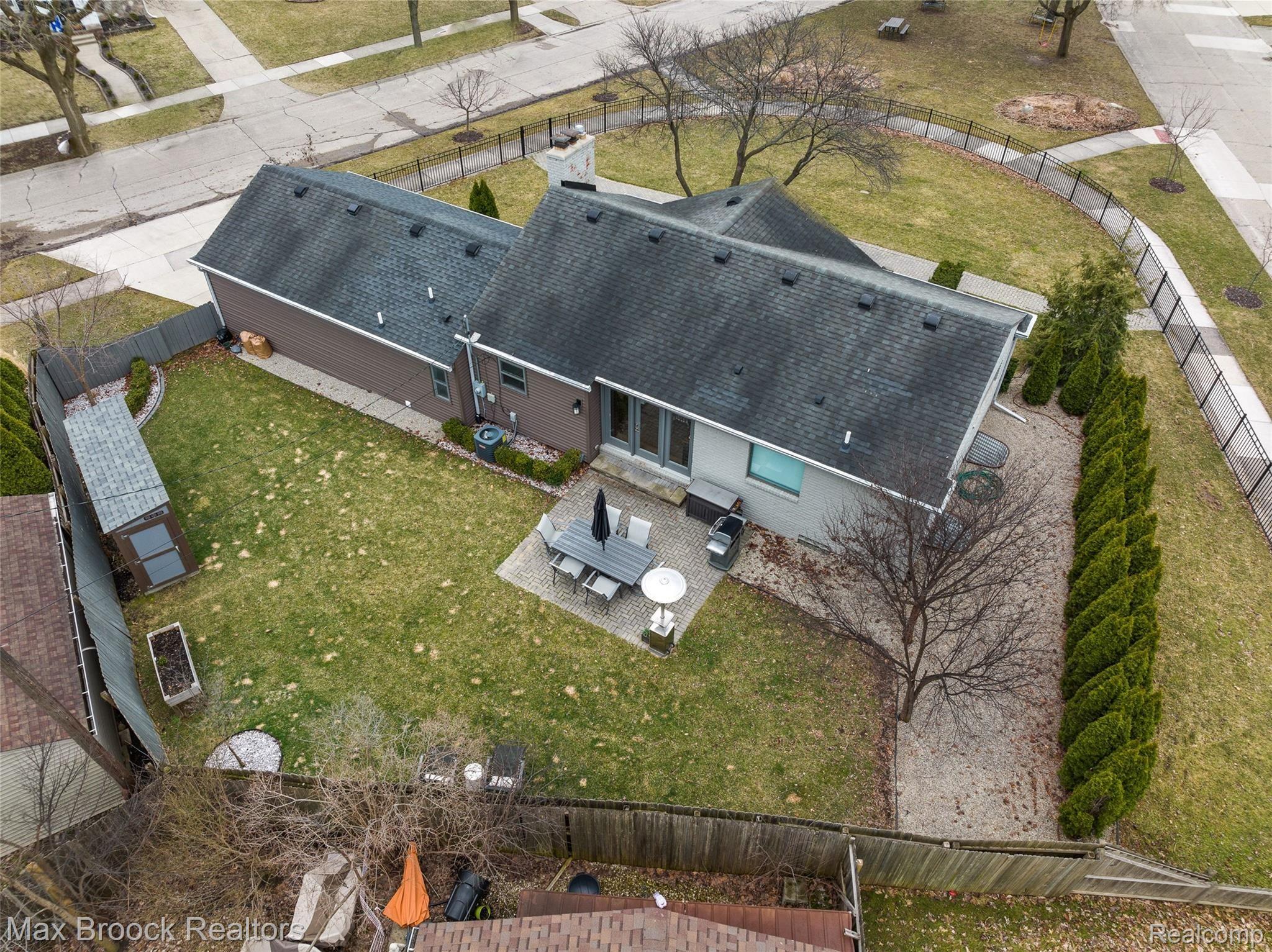 2665 Bembridge Road Royal Oak, MI 48073 - Photo 30 of 31 2665 Bembridge Rd-18.jpg