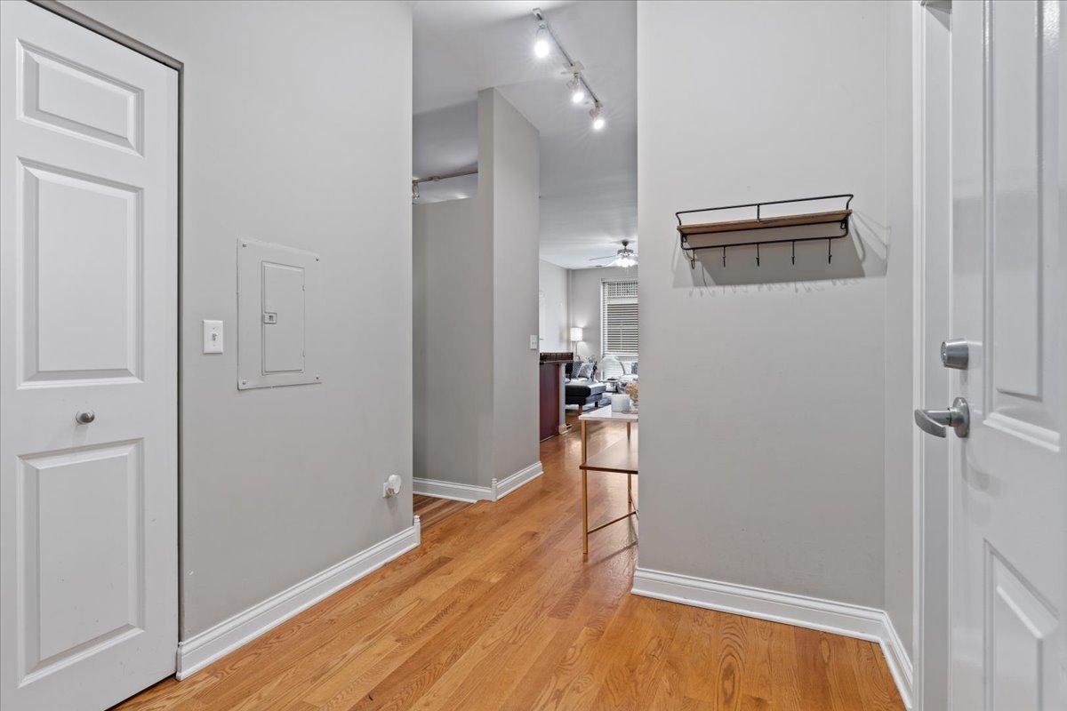 2025 South Indiana Avenue, Unit 407 Chicago, IL 60616 - Photo 2 of 17
