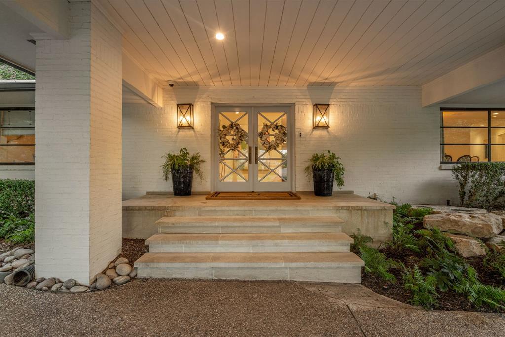 5849 Merrymount Road Westover Hills, TX 76107 - Photo 5 of 40 Gallery Image 5