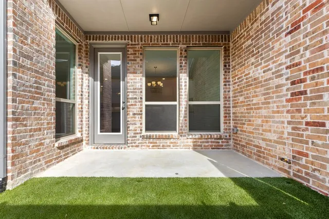 $3,500 | 621 Somerset Drive, Lewisville, TX 75056