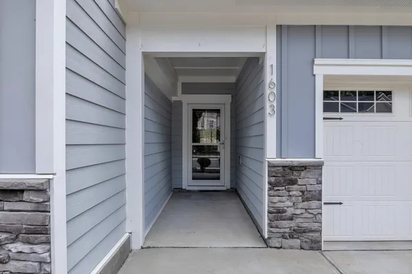 a view of front door view of a house