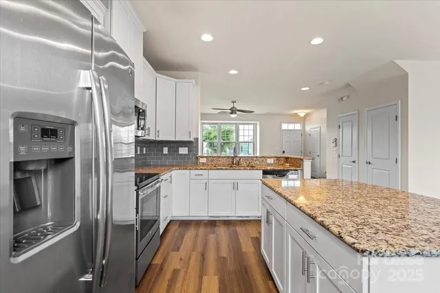 $2,000 | 3323 Major Samuals Way, Charlotte, NC 28208