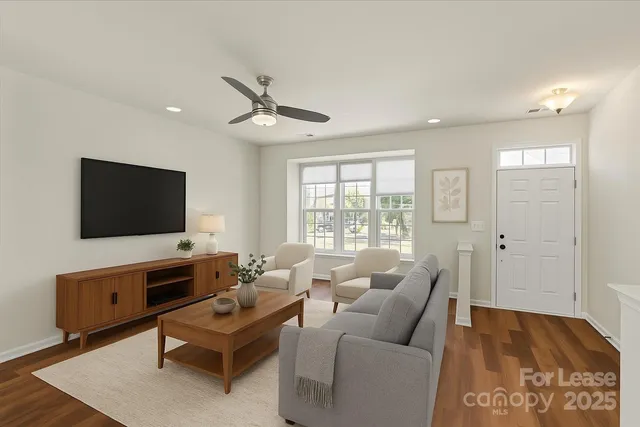 $2,000 | 3323 Major Samuals Way, Charlotte, NC 28208