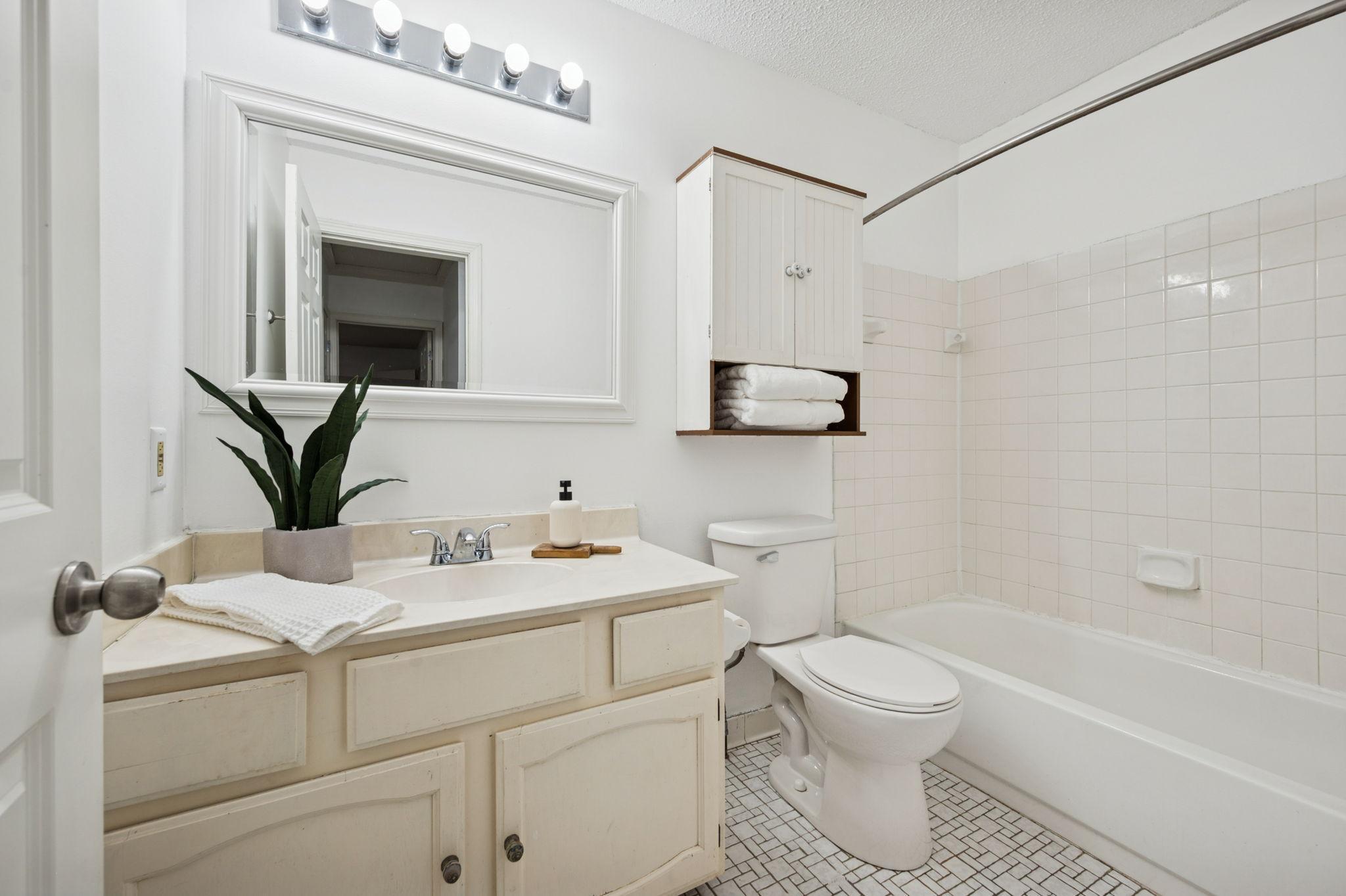 5130 Clear Spring Road Minnetonka, MN 55345 - Photo 18 of 36