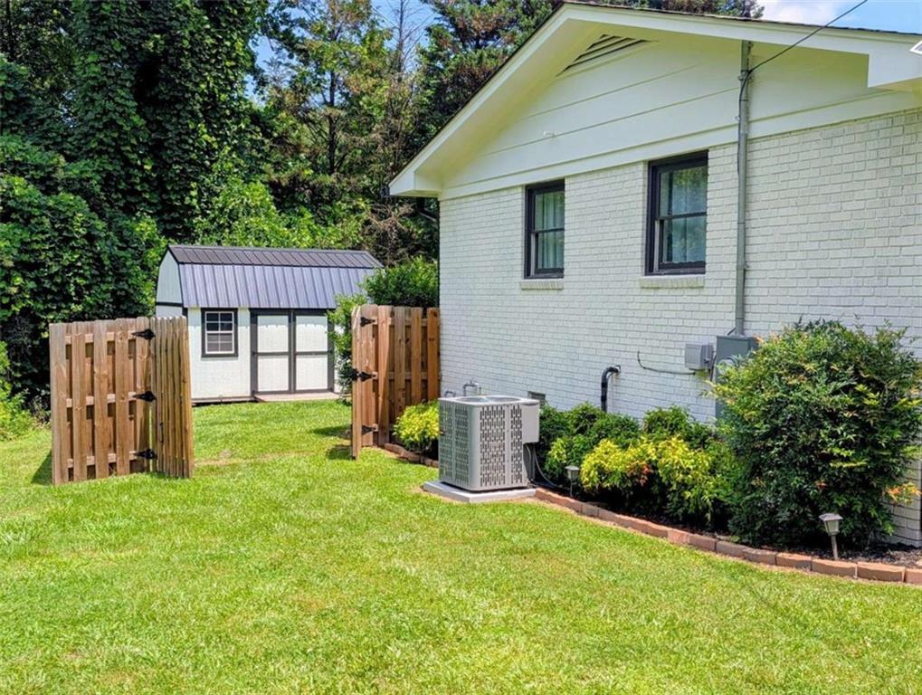 314 Spring Street West Toccoa, GA 30577 - Photo 10 of 75