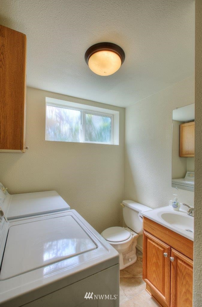 1708 Edmonds Way Southeast Renton, WA 98058 - Photo 19 of 22 Gallery Image 19