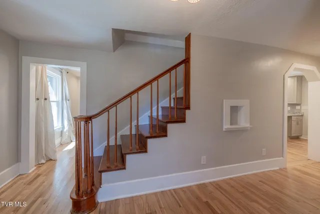 $545,000 | 31232 Hollyfield Road, Damascus, VA 24236