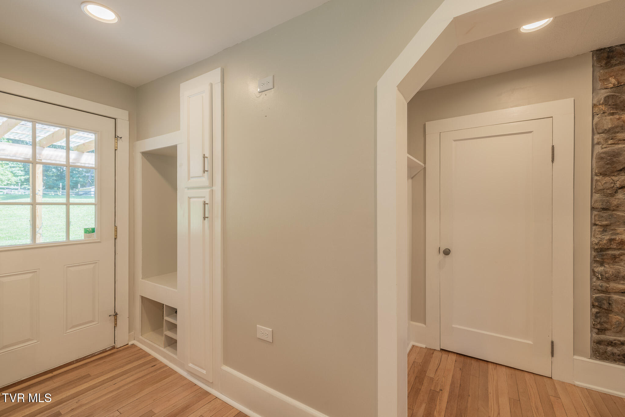 31232 Hollyfield Road Damascus, VA 24236 - Photo 19 of 46 1R9A5628-HDR