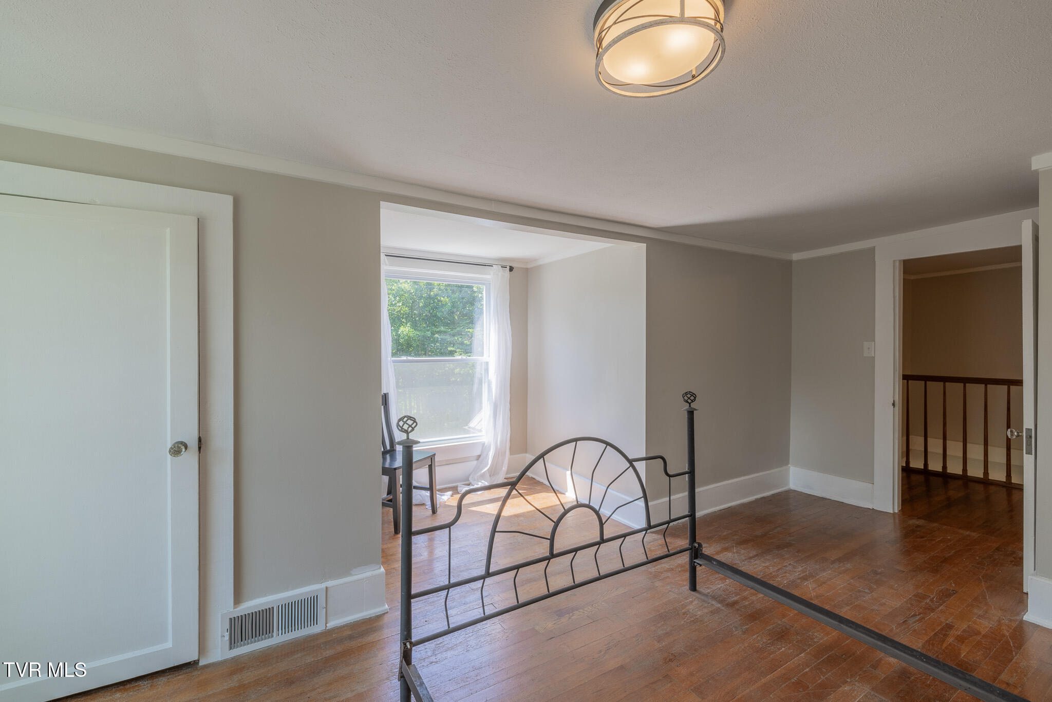 31232 Hollyfield Road Damascus, VA 24236 - Photo 23 of 46 1R9A5643-HDR