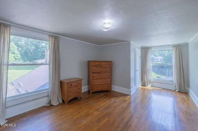 $545,000 | 31232 Hollyfield Road, Damascus, VA 24236