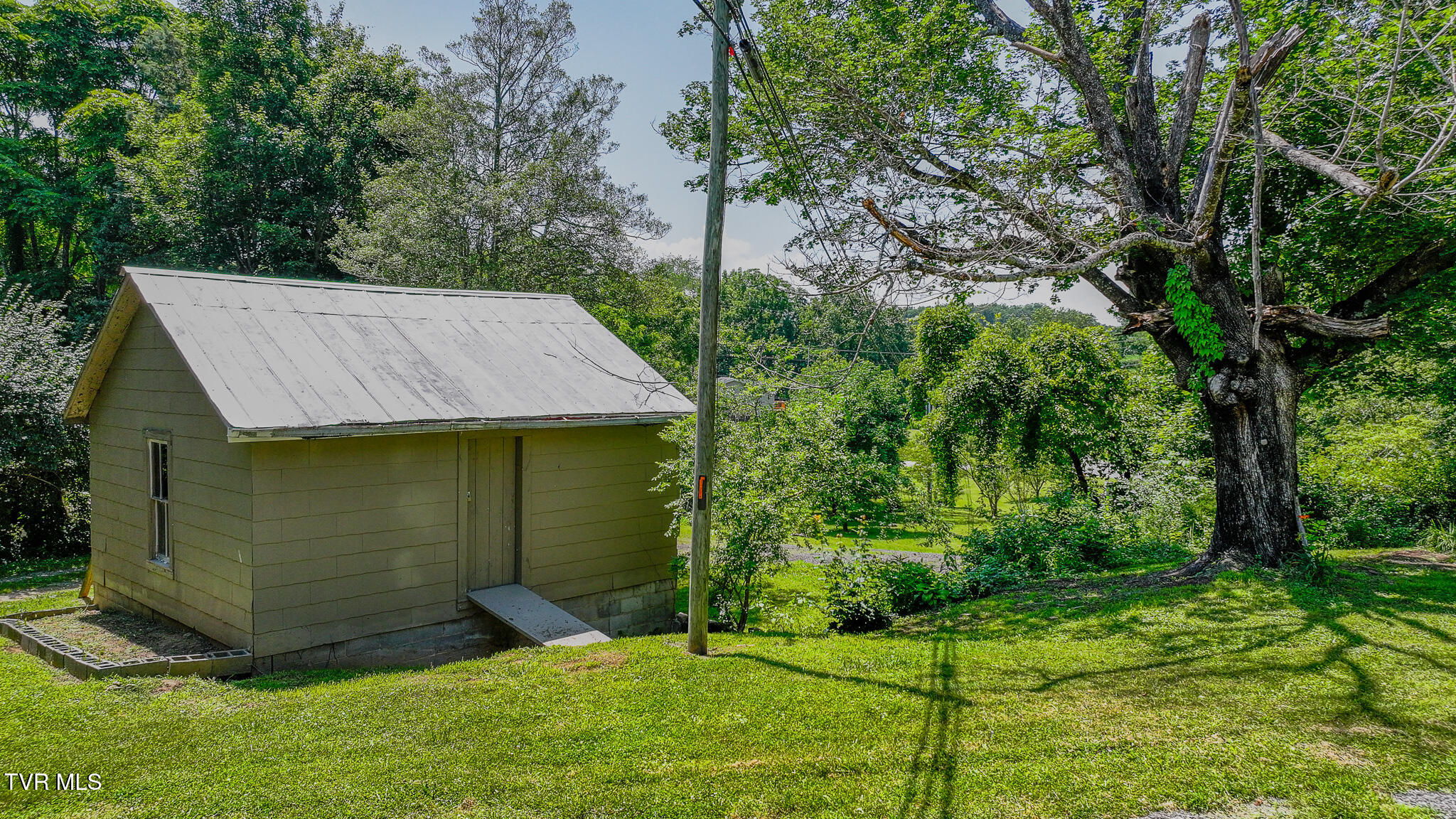 31232 Hollyfield Road Damascus, VA 24236 - Photo 34 of 46 dji_fly_20250623_150502_0171_17507061734