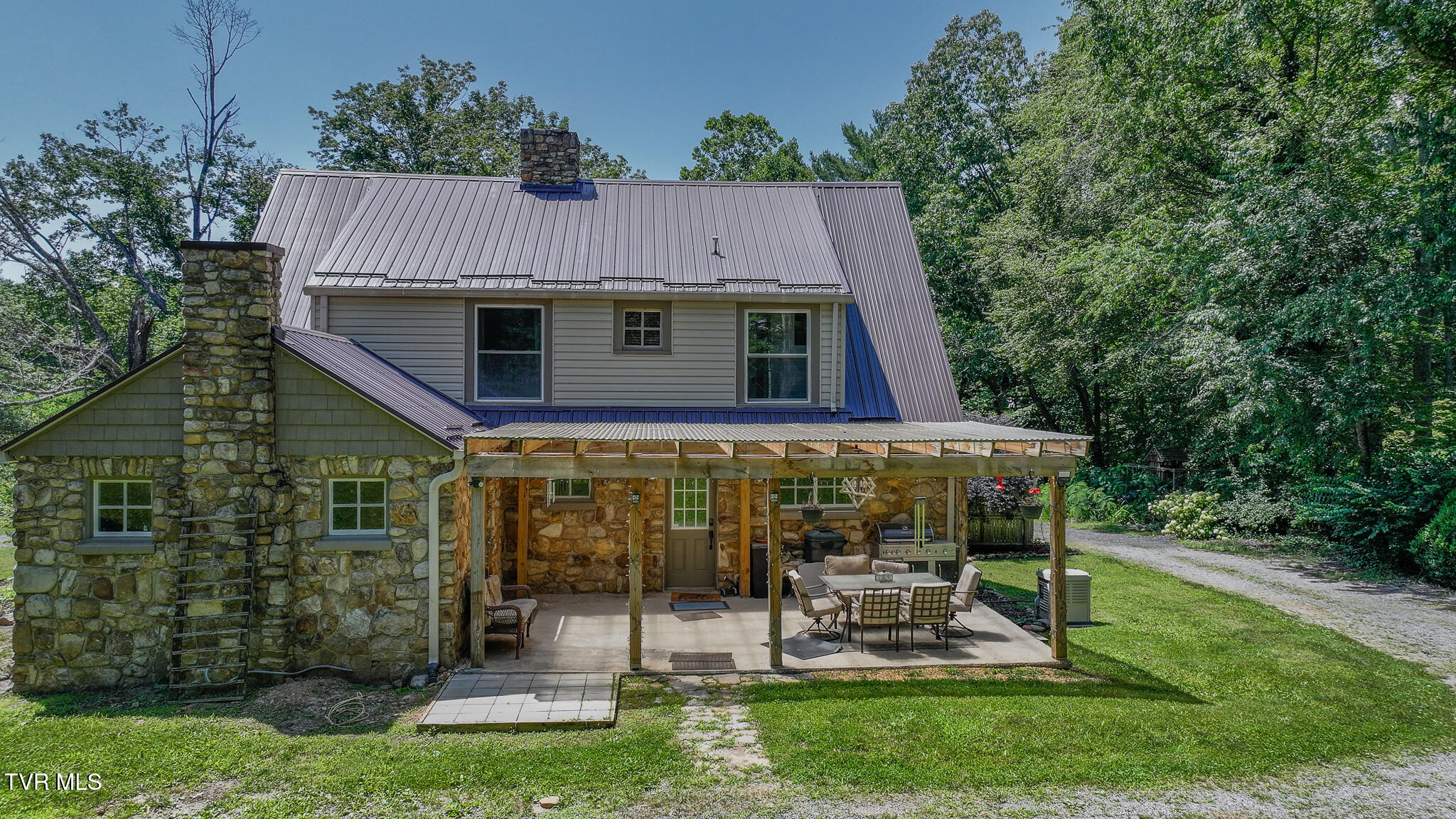 31232 Hollyfield Road Damascus, VA 24236 - Photo 40 of 46 dji_fly_20250623_150628_0189_17507061683