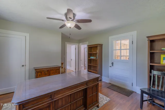 $545,000 | 31232 Hollyfield Road, Damascus, VA 24236