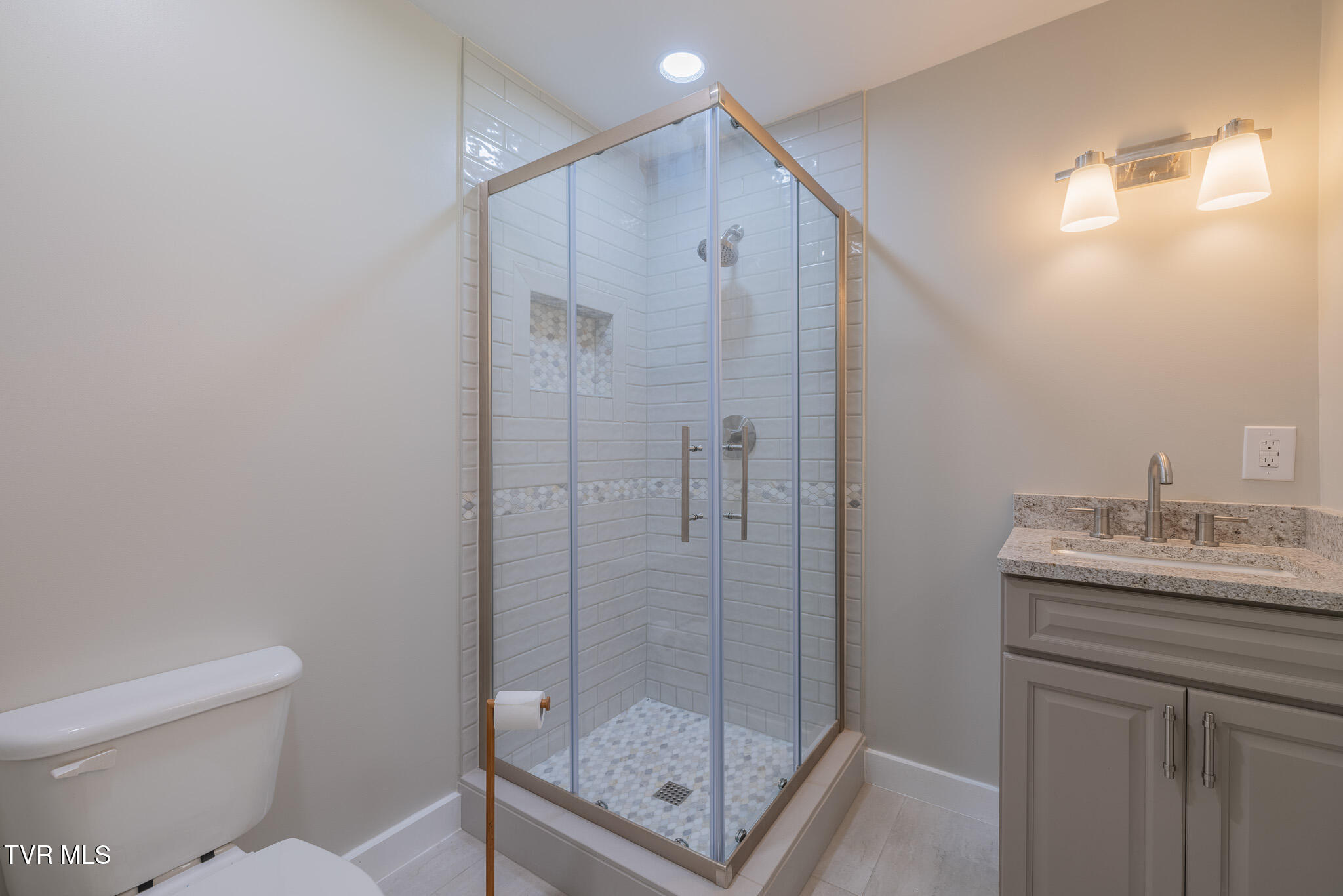 31232 Hollyfield Road Damascus, VA 24236 - Photo 8 of 46 1R9A5598-HDR