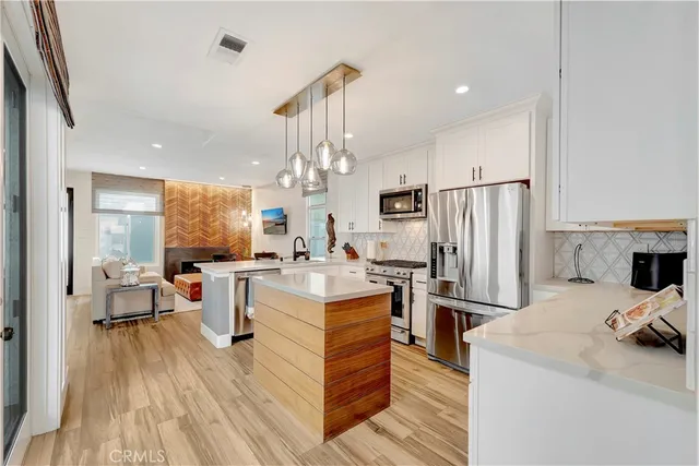 $7,995 | 310 18th Street, Huntington Beach, CA 92648