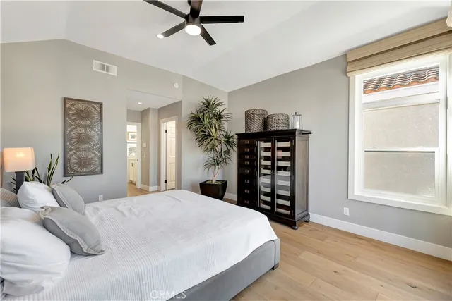 $7,995 | 310 18th Street, Huntington Beach, CA 92648