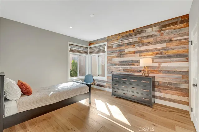 $7,995 | 310 18th Street, Huntington Beach, CA 92648