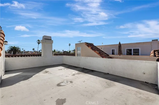 $7,995 | 310 18th Street, Huntington Beach, CA 92648