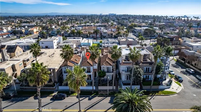 $7,995 | 310 18th Street, Huntington Beach, CA 92648