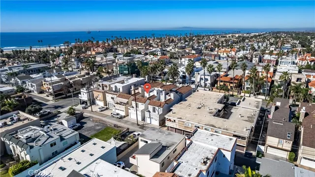 $7,995 | 310 18th Street, Huntington Beach, CA 92648