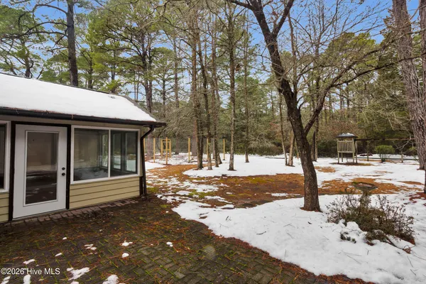 $2,100 | 1824 Caracara Drive, New Bern, NC 28560